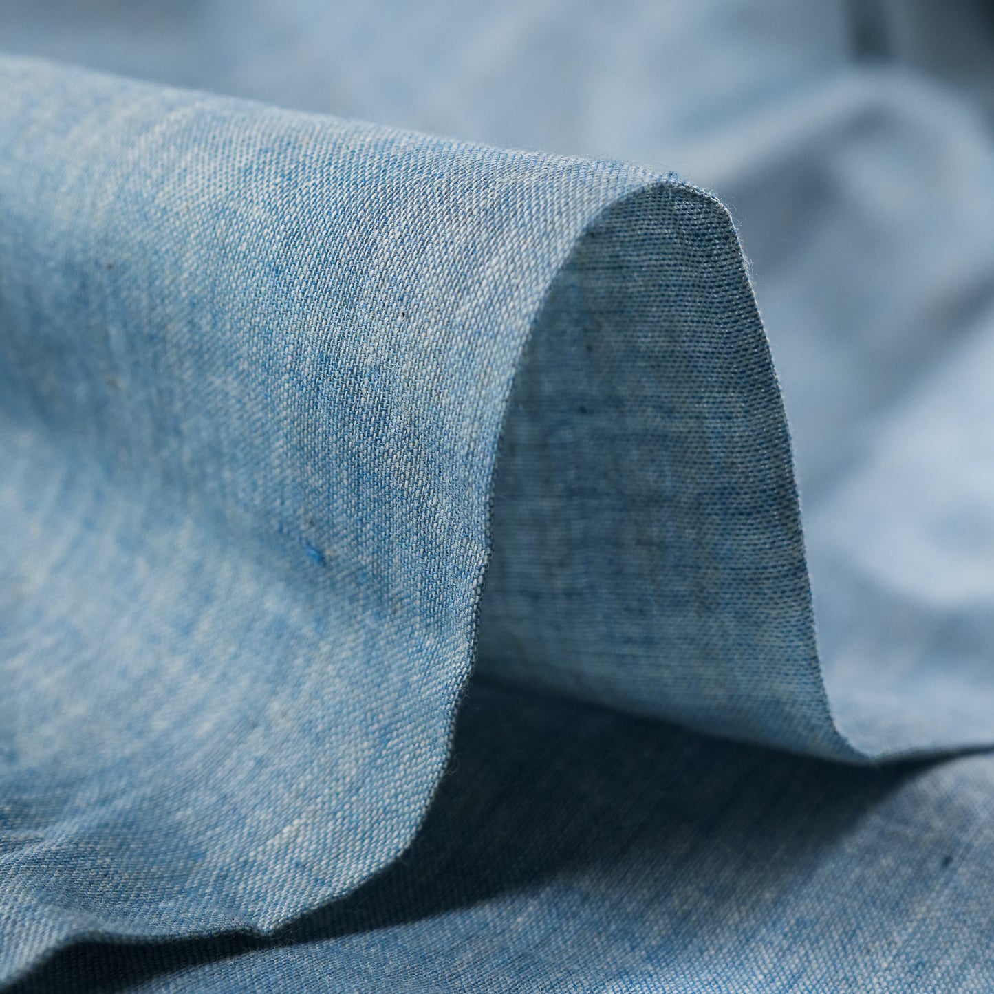 Light indigo muslin chambray