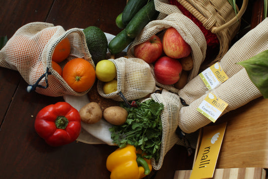 Unbleached Cotton Mesh Produce Bags (Set of 4) | Sustainable S-XL Fruit & Vegetable Bags with Naturally Dyed Drawstrings