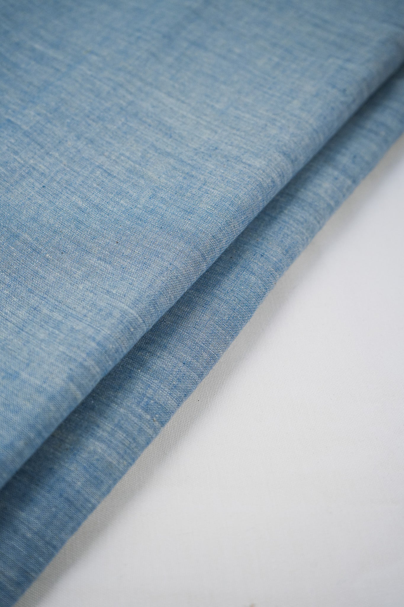 Light indigo muslin chambray