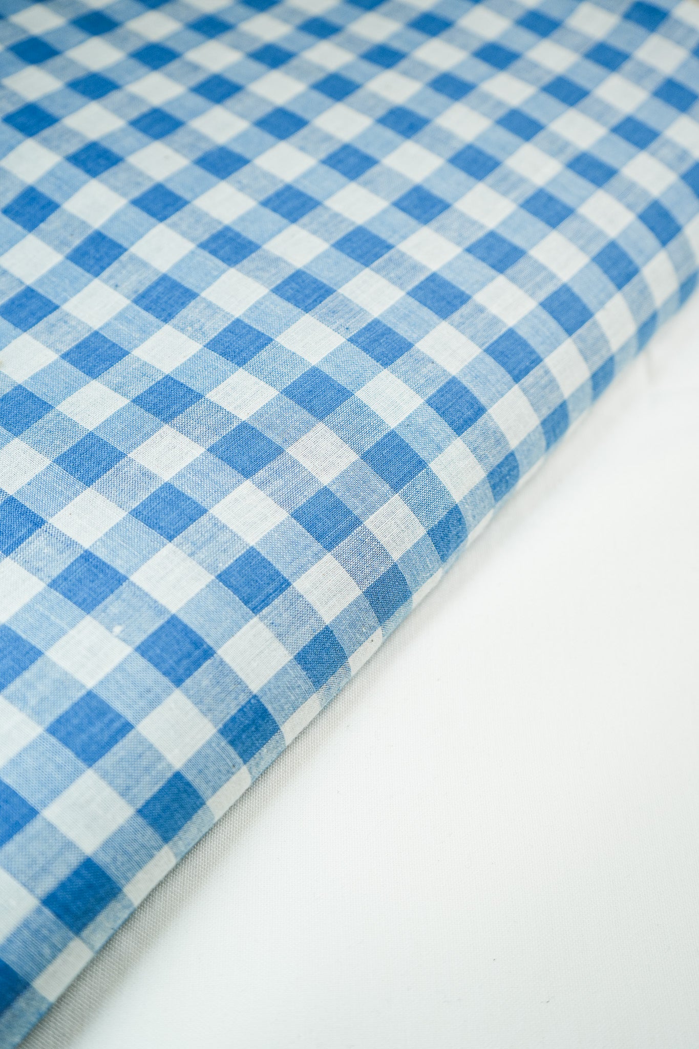 Boxy blue-white muslin checks