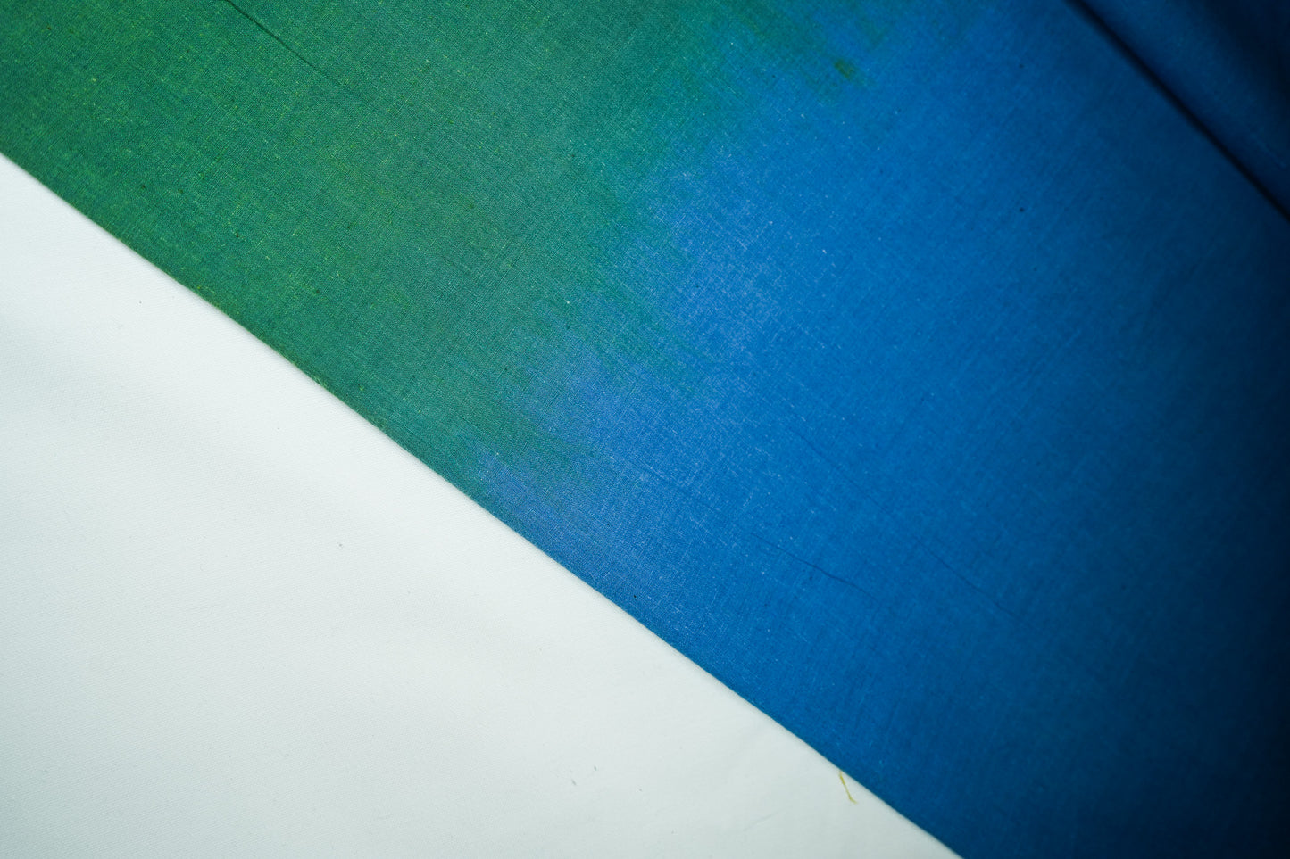 Indigo-green ombre