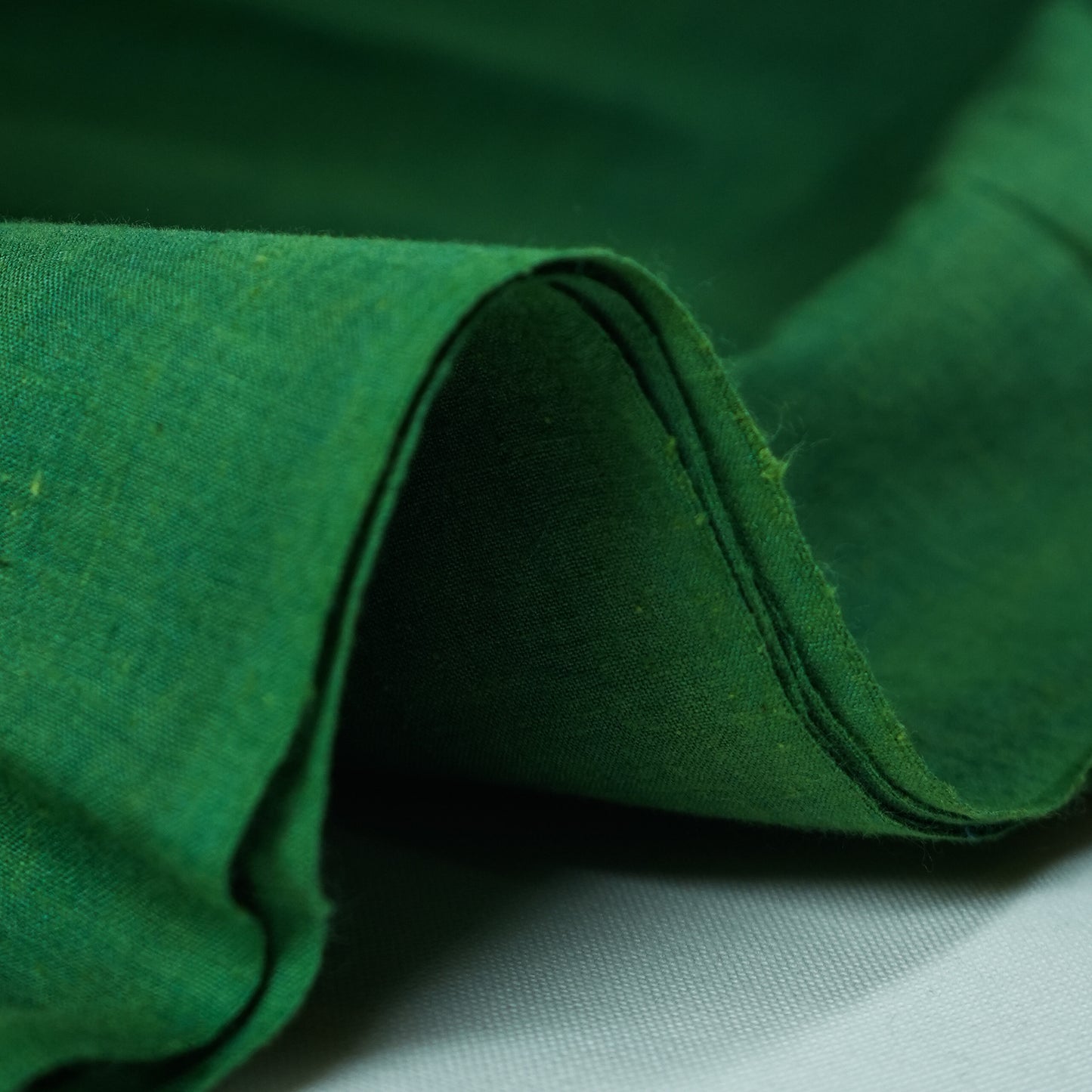 Indigo-green ombre
